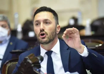 Luis Petri aseguró que el país está “secuestrado por el kirchnerismo”