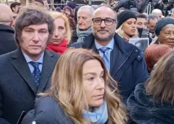 Milei fue increpado por familiares de víctimas del atentado a la AMIA