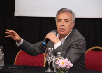 Para Cornejo, las medidas económicas del gobierno nacional “son parches que no arreglan la situación”