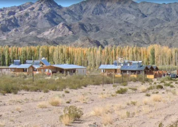 Un incendio provocó perdidas totales en un complejo de cabañas en Luján