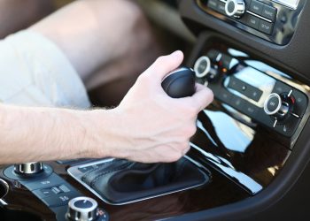 Atención: auto automático o manual ¿Cuál consume más combustible y por qué?
