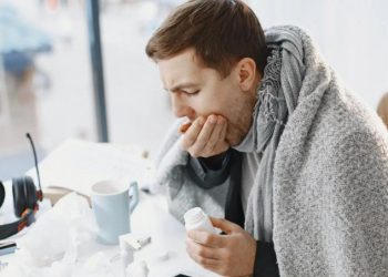 Alerta sobre el aumento de infecciones por una bacteria que produce faringitis: el Ministerio de Salud confirmó 16 muertos