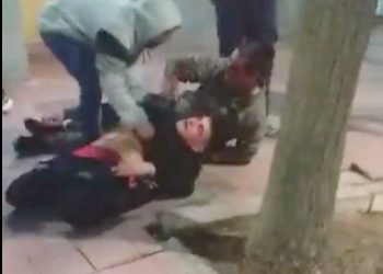 Video de la salvaje golpiza: un joven quedó internado después de una riña en Bowen