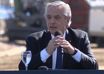 «A la hora de votar, acompañen a Massa; allí está el futuro que los argentinos merecen», instó el Presidente