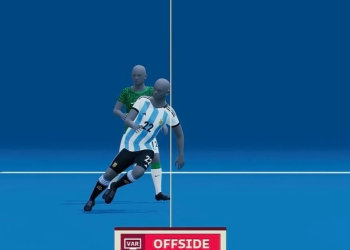 La FIFA propuso un radical cambio en la regla del “fuera de juego”: cómo funciona y en qué países se probará