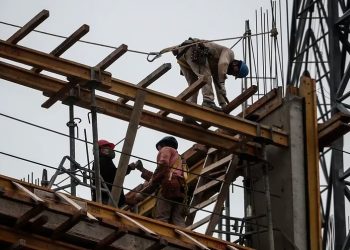 Salarios: el ingreso de los trabajadores formales subió 6,2% en mayo y perdió contra la inflación