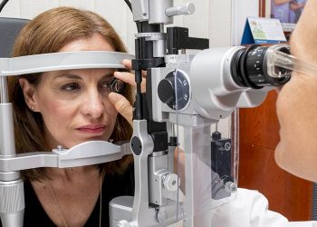 Las trabas en las importaciones complican los productos oftalmológicos y temen una baja en la calidad