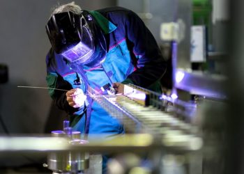 La actividad no se recupera: en junio la industria cayó 2,3% y la construcción retrocedió 2,8%