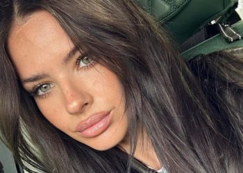 «Acá una mujer llamándome ‘prostituta'»: la China Suárez estalló en bronca y escrachó a una hater