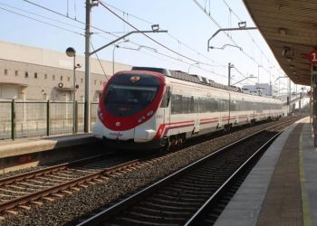 Escándalo en el tren: maquinista encontró a un compañero teniendo sexo en la locomotora