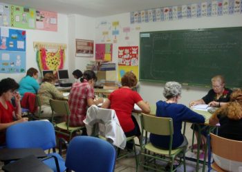 Ganas de superación: jóvenes y adultos pueden cursar y concluirlos estudios primarios y secundarios