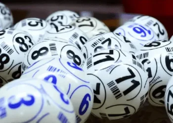 El caso que da vueltas al mundo: Ganó $18.000 millones en la lotería y los perdió en un año por un increíble motivo