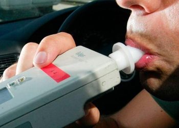 Italia probará un plan de taxis gratis para quienes superen el límite de alcohol al salir de bailar