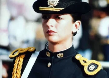 La DGE homenajeó a la primera policía caída en cumplimiento del deber