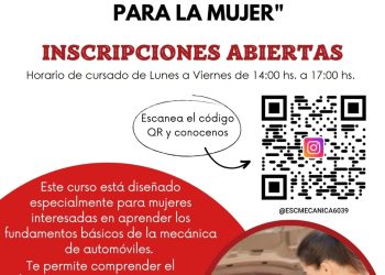 Oferta educativa: en el centro de capacitación Catalán enseñan mecánica elemental del auto para mujeres