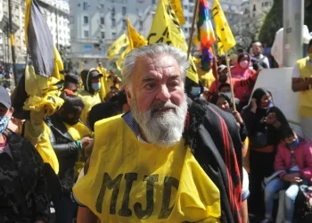 Raúl Castells prometió que le van a comprar una balanza al carnicero que saquearon en Las Heras