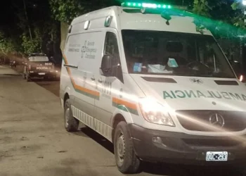 Sufrió un ataque con un destornillador y se lo dejaron clavado en la cabeza