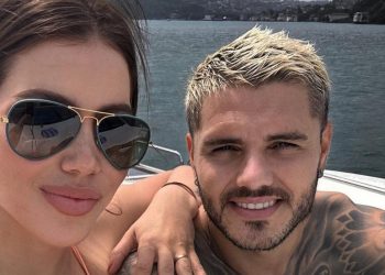 Vida de lujo: enamorados, Wanda Nara y Mauro Icardi pasearon a bordo de un yate en Estambul