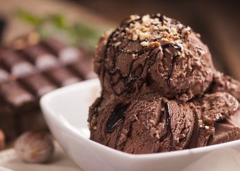 Increíble: Tuvo una revelación en una playa nudista, arrancó con $600 y ahora factura $85 millones con helado vegano