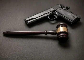 Gran Buenos Aires: Se cruzó por la calle con el novio de su ex, sacó un arma y le disparó en la cabeza