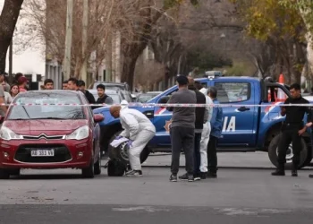 Acribillan a un policía en Rosario