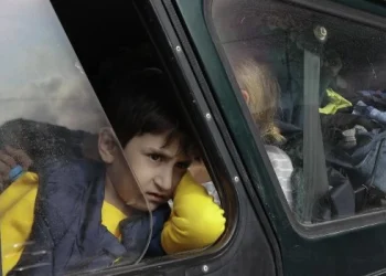 Más armenios huyen de Nagorno Karabaj pese a las promesas de Azerbaiyán de garantizar sus derechos