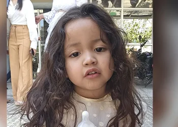 Catalina, la hija de Huguito Flores, despertó del coma: el último parte médico