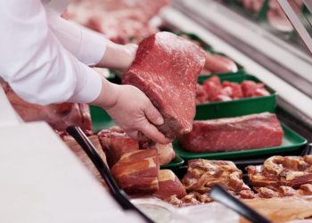 La carne vacuna subió un 60%, los consumidores no compraron por el precio y debió bajar un 10%
