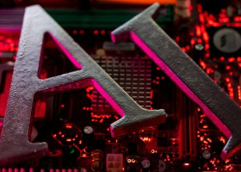 Educación: Unesco solicitó a los gobiernos que regulen el uso de la inteligencia artificial en las escuelas