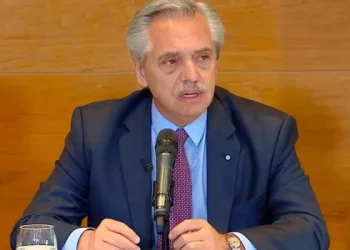 El Presidente calificó de ‘barrabasadas» y «atrocidades» a las ideas de La Libertad Avanza