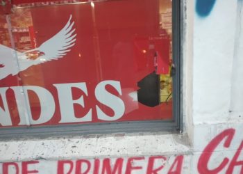 Daños en inmuebles tras manifestación por el asesinato de Luciano Gómez