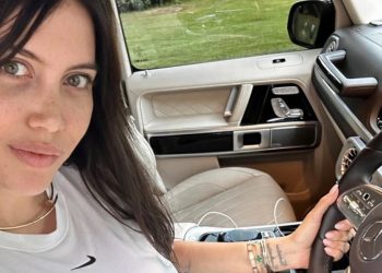 Insólito error: un medio turco confundió a Wanda Nara con una doble