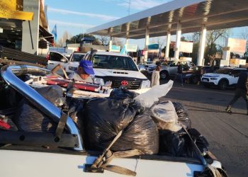 Integrantes de la agrupación solidaria “4×4 San Rafael” asistieron a puesteros afectados por la última nevada