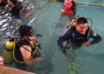 “Experiencias bajo el agua”: invitan a realizar buceo adaptado para personas con discapacidad