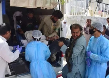Más de 50 muertos en un ataque suicida con bomba contra una procesión religiosa en Pakistán​