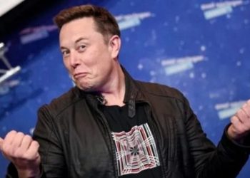 Musk dice que la red social X podría aplicar una pequeña cuota mensual