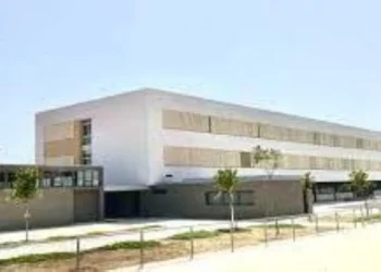 Un alumno de 14 años apuñaló a tres profesores y dos estudiantes en un secundario en España