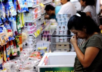 El peso cada vez más débil: en seis años perdió 94% de su poder de compra de bienes básicos