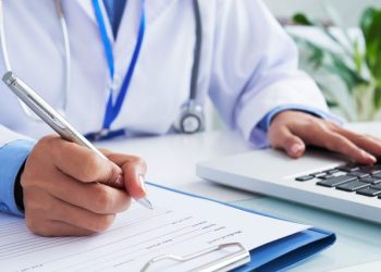 Coseguro: a partir del viernes pasado los médicos decidieron cobrar además $6.000 la consulta