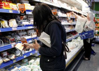 Consumo: las ventas de comercios minoristas cayeron 4,1% en agosto y acumulan ocho meses en retroceso