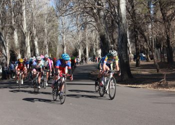 Domingo de ciclismo en el Parque Hipólito Yrigoyen