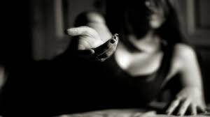 El álbum de las viudas negras buscadas por la Justicia: quiénes son y cómo atacan a sus víctimas