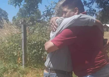 El drama de un hombre al que le robaron el celular con las fotos de su papá muerto: “No puedo dormir”