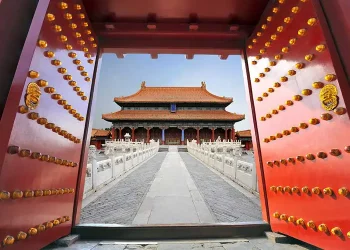 La historia de la argentina que se enamoró de uno de los dueños de un supermercado chino, se casó y se mudó al otro lado del mundo