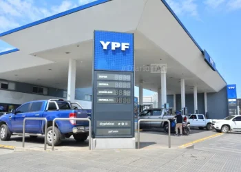 La confederación, federaciones, asociaciones y cámaras de todo el país alertan a través de un comunicado sobre la escasez en los combustibles