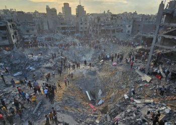 Israel bombardeó el mayor campo de refugiados de la Franja de Gaza y denuncian una nueva masacre