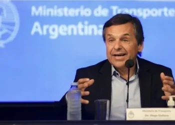 El Gobierno anunció que los usuarios de trenes y colectivos podrán renunciar voluntariamente a los subsidios​