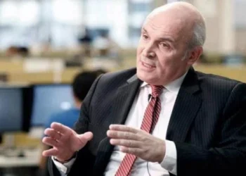 Espert vuelve a cuestionar a Macri y dice que Juntos por el Cambio «no se puede desperfilar a horas de una final»