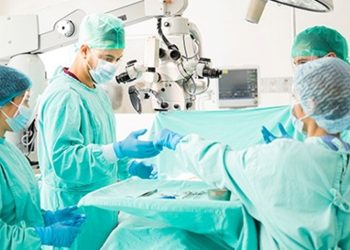 Escándalo en el Hospital de Clínicas de Córdoba: tenían que colocar una prótesis pero se la robaron los médicos