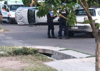 Choque y vuelco: una mujer resultó lesionada
